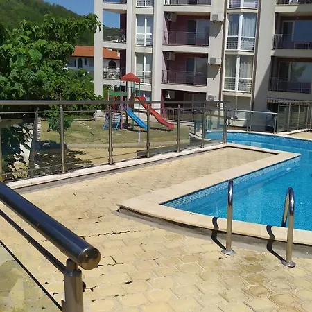 Апартаменты Hills