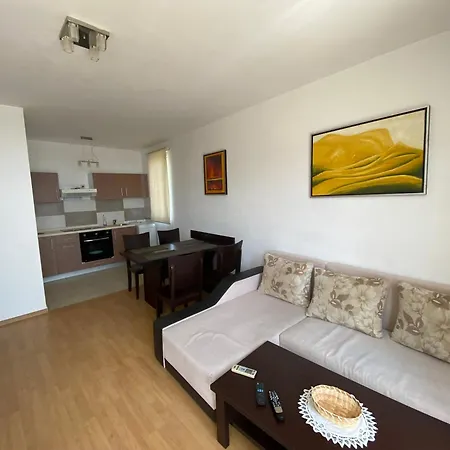 Апартаменты Hills Каварна