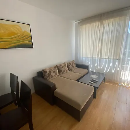 Hills Каварна