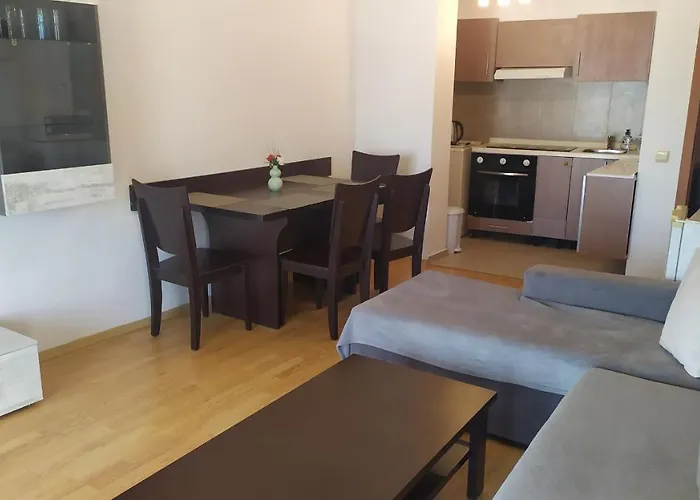 Hills Каварна