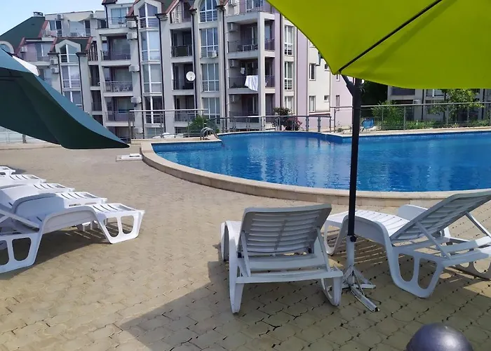 Апартамент Hills