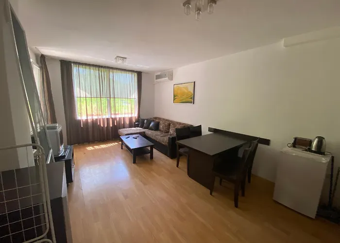 Hills Апартамент *