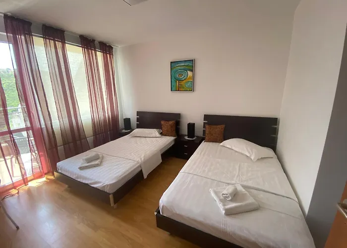 Апартамент Hills