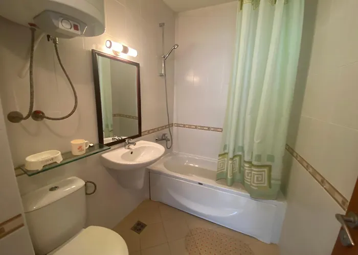 Hills Апартамент *