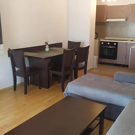 Hills カヴァルナ