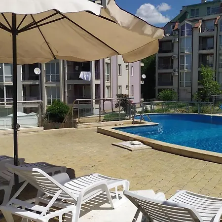 アパート Hills カヴァルナ