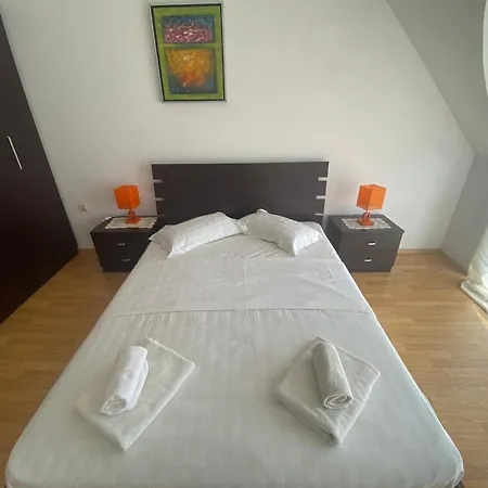 アパート Hills カヴァルナ