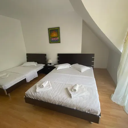 Hills Apartment *