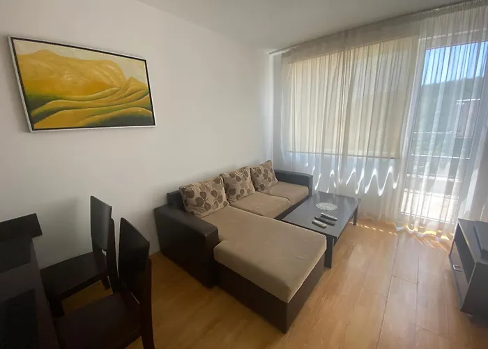 Hills كافارنا